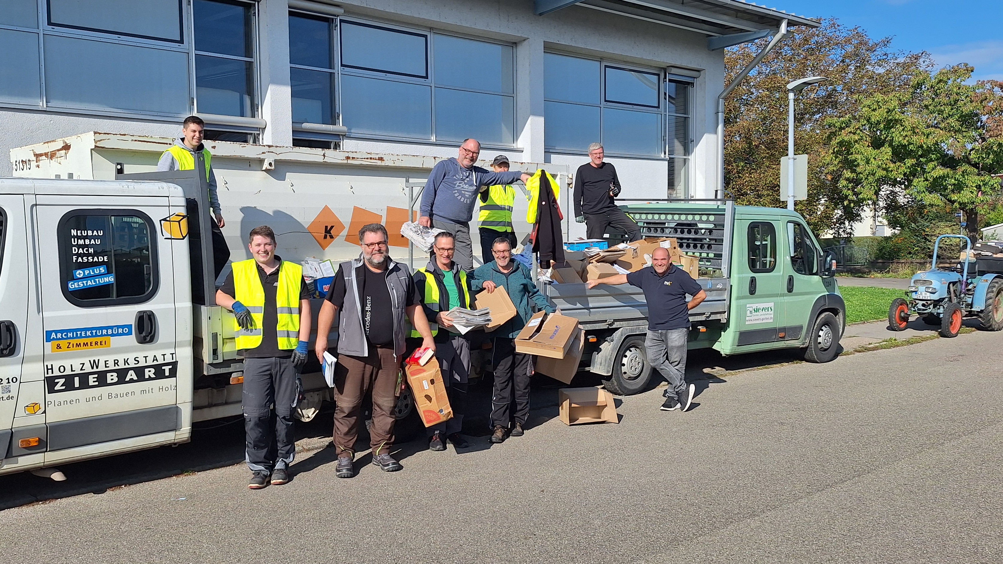 Die Bläserklasse am proben mit Dirigentin Andrea Högler in der Schule Löchgau